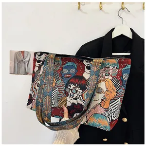 Detailansicht der Jacquard-Canvas-Tasche mit Pop-Art-Muster und gewebtem Schultergurt