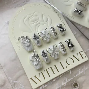 Handgefertigte Künstliche Nägel Vintage Barock Stil Weiß Weinrot 3D Schmetterling Bär Strass Künstliche Perle Luxus Falsche Nägel Für Damen