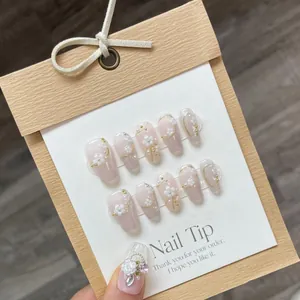 Ongles à Presser Faits à la Main Fleurs 3D Style Français Dégradé Rose Effet Œil de Chat Avec Strass Künstliche Perles Manucure Femme