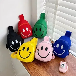 Sac de Poitrine Mini Smiley pour Enfants Sac Bandoulière Léger en Nylon Petit Sac à Dos Mignon pour Garçons Filles Sac de Mode