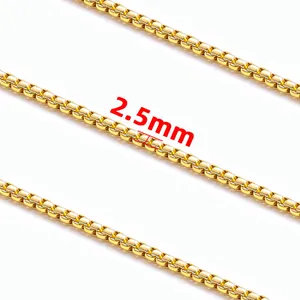 Makro-Detail einer 2,5mm goldenen Edelstahl-Boxkette für die Schmuckherstellung