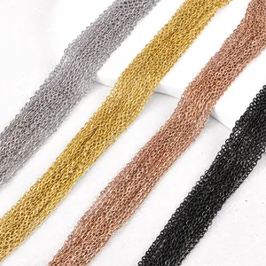 Détail de chaînes en O en acier inoxydable argent, or, or rose et noir pour bijoux DIY