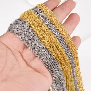 Détail de chaînes en O en acier inoxydable doré et argenté pour la création de bijoux DIY