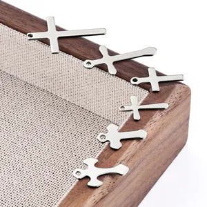 Set de dijes de cruz de acero inoxidable con seis diseños para la creación de joyería DIY