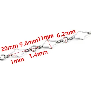 Detailed macro view showing dimensions and structure of the 3:1 diamond link chain
