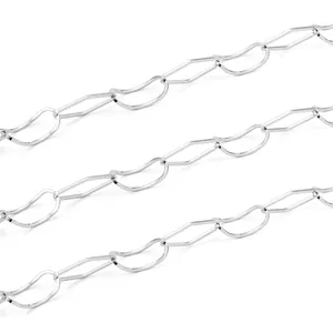 Modern silver stainless steel rhombic chain links with polished curved surface