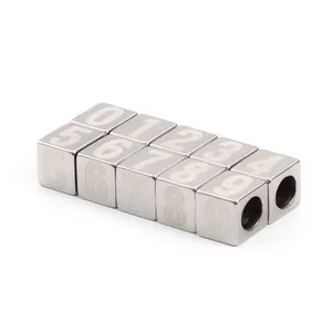 Set mit 10 Edelstahl-Zahlenperlen 0-9 quadratisch mit Loch für DIY-Schmuckbau