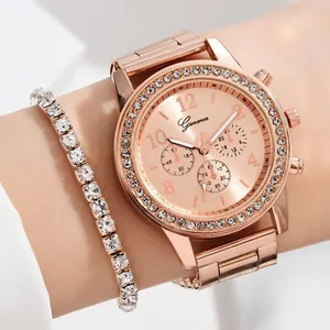 Damen Rosegold Uhren-Set mit Strasslünette und passendem Tennisarmband aus Edelstahl