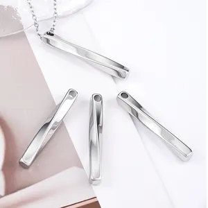Pendentif Barre Möbius en Spirale en Acier Inoxydable Sans Chaîne Minimaliste Bâton Torsadé Charme Géométrique pour Fabrication Bijoux DIY