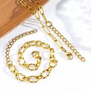 Bracelet en acier inoxydable doré avec chaîne Cuban et trombone et fermoir ajustable