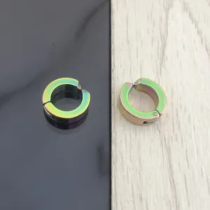 Clip per orecchie arcobaleno in acciaio inossidabile lucido per orecchie non forate