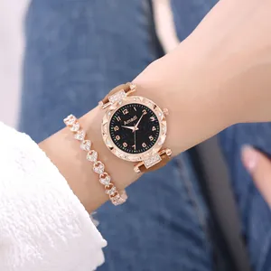 Elegante orologio da donna con quadrante stellato e set di bracciale a cuore scintillante