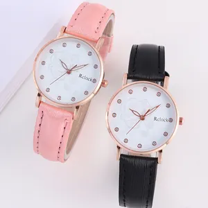 Elegante Roségold-Quarzuhr für Damen mit Blumenzifferblatt und Lederarmband