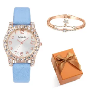 Détail du coffret montre à quartz Amadi avec lunette strass et bracelet étoile avec boîte