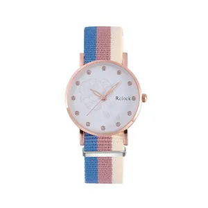 Damen-Quarzuhr in Roségold mit floralem Zifferblatt und Regenbogen-Canvasarmband
