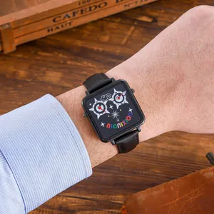 Montre à quartz carrée créative pour hommes avec cadran dessin animé et bracelet en cuir noir