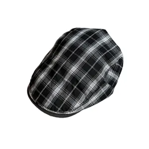 Retro black and white checkered flat cap in classic Japanese style for men and women