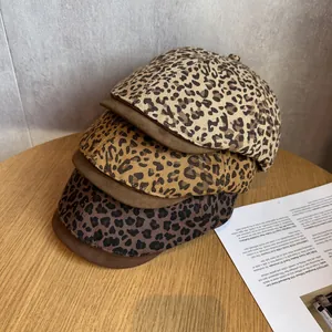 American Retro Street Leopard Print Forward Cap Women Fashion Flat Cap Adjustable Newsboy Hat Casual Travel Accessory