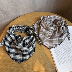 Sciarpa a Triangolo Gingham Plaid Donna in Misto Cotone Protezione Solare Sciarpa Scaldacollo Con Bordo Festonato