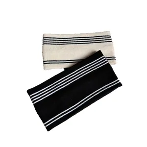 Fasce per capelli in maglia a righe da donna in nero e bianco con trama a costine