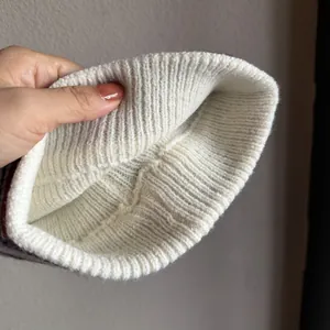 Böhmisches Jacquard-Strandstirnband für Damen in Weiß mit dicker, warmer Rippenstrick-Textur