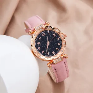 Reloj de mujer cielo estrellado con caja de diamantes oro rosa y correa de cuero rosa