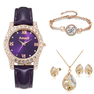Coffret détaillé montre en cuir violet et parure de bijoux étincelants pour femmes
