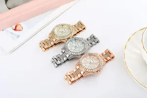 Mode Luxus Strass Legierung Quarzuhr Für Damen Herren Dekorative Drei-Augen-Zifferblatt Metall Armband Analog Armbanduhr Geschenk