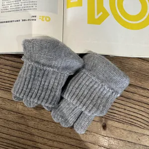 Winter thermal knit gloves in dark grey, thick fleece lining for cold protection and warmth