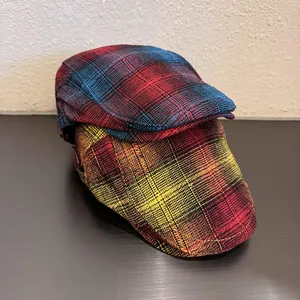 Gorra Plana Vintage Británica a Cuadros para Mujer Tela de Lana Poliéster Retro Checkered Newsboy Hat para Otoño Invierno Outdoor