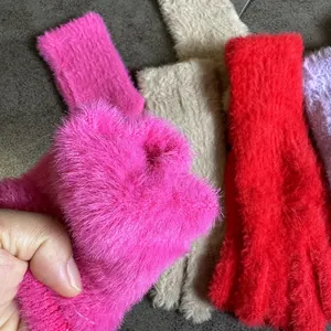 Winter Plüsch-Strickhandschuhe für Damen in verschiedenen Farben wie Pink und Beige