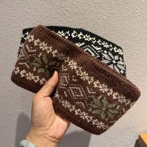 Bandeau tricoté style français avec motif flocon de neige et large bord élastique