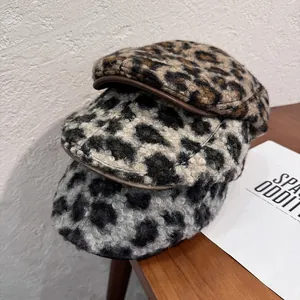 Casquette Plate Rétro Imprimé Léopard pour Femme Bérêt en Peluche Chaud Automne Hiver Casquette Newsboy à la Mode