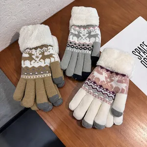 Gants d'hiver en tricot avec motif renne, bordure en fausse fourrure et écran tactile