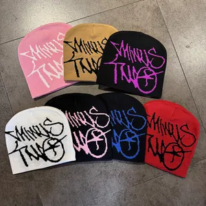 Minus Two Lettera Graffiti Orecchino Berretto di Maglia Inverno Caldo Acrilico Streetwear Hip Hop Y2K Jacquard Berretto per Uomo Donna Quotidiano Casual