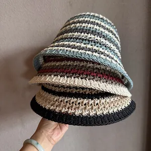Bob Rétro à Rayures au Crochet pour Femmes en Polyester Tricoté Ajouré Protection Solaire Chapeau de Pêcheur pour Été Plage Voyage Respirant