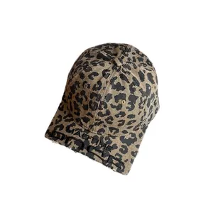 Vintage Baseballkappe mit Leopardenmuster, MAD TIME Stickerei und gewaschener Textur