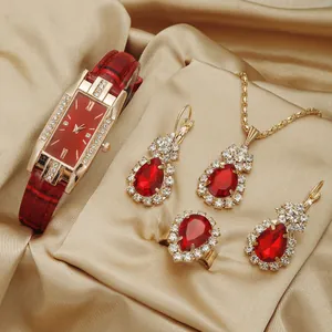 Orologio al Quarzo Rettangolare da Donna Collana Orecchini Anello Rosso Ecopelle Coccodrillo Strass Vintage Gioielli di Moda