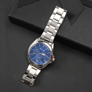 Orologio business da uomo con cinturino in acciaio argento e quadrante blu in scatola