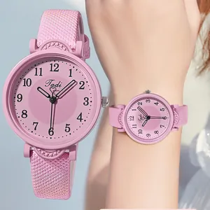 Fashion Casual Women Quartz Watch Candy Color Small Round Dial Silicone Strap Analog Display Minimalist Student Wristwatch