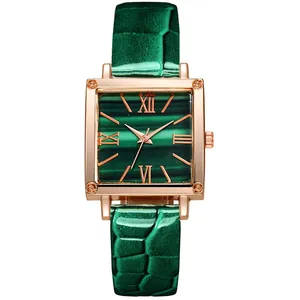 Montre vintage carrée pour femme avec cadran vert et bracelet en cuir émeraude
