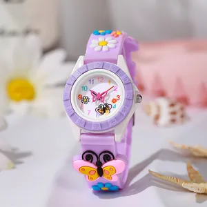 Kinderuhr aus lila Silikon mit 3D-Schmetterlingen, Gänseblümchen und Quarz-Zifferblatt