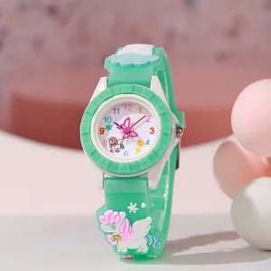 Kinderquarzuhr mit minzgrünem Silikonarmband und 3D-Einhörnern sowie Sternenmustern