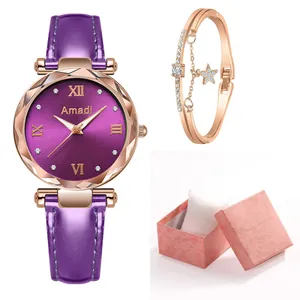 Montre à bracelet en cuir violet avec cadran romain et bracelet à breloque étoile en coffret