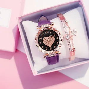 Set orologio da donna con cinturino viola, quadrante a cuore e bracciali oro rosa in confezione