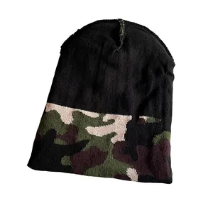 Bonnet d'hiver en maille pour hommes avec couronne noire et motif jacquard camouflage
