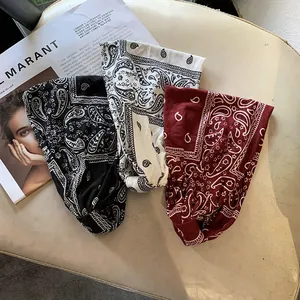 Lot de trois bandeaux élastiques à motif cachemire noir, blanc et rouge pour yoga