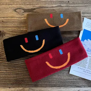Bandeaux de sport tricotés élastiques en noir marron et rouge avec motif sourire