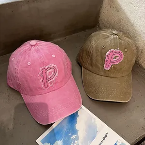Vintage-Baseballkappen aus gewaschener Baumwolle in Rosa und Khaki mit P-Stickerei