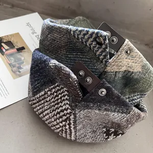 Béret rétro en laine patchwork pour hommes et femmes avec texture à carreaux et bouton pression